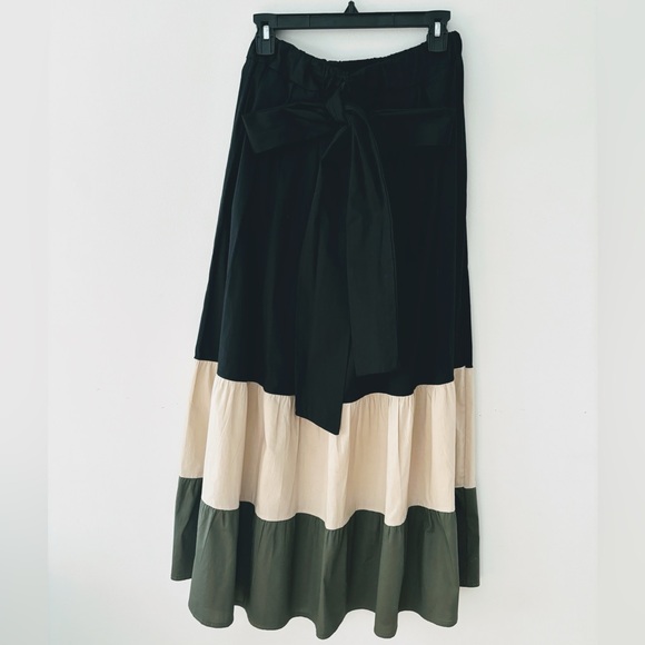 Dresses & Skirts - Tiered maxi skirt colorblock black tan green small high rise cotton bow elastic